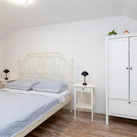 Будинок відпочинку Balatura House Трогір