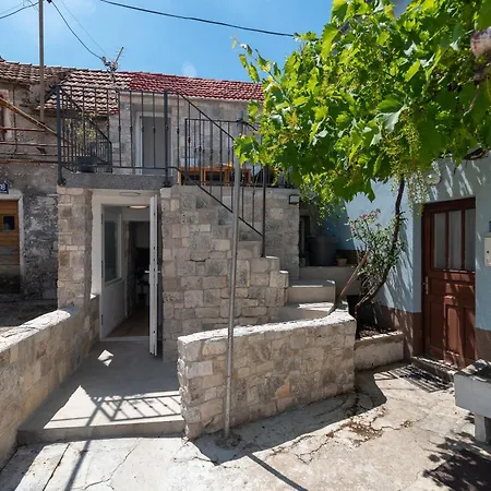 Balatura House Трогір