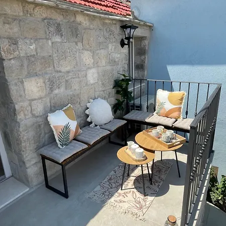 Balatura House Σπίτι διακοπών Τρογκίρ